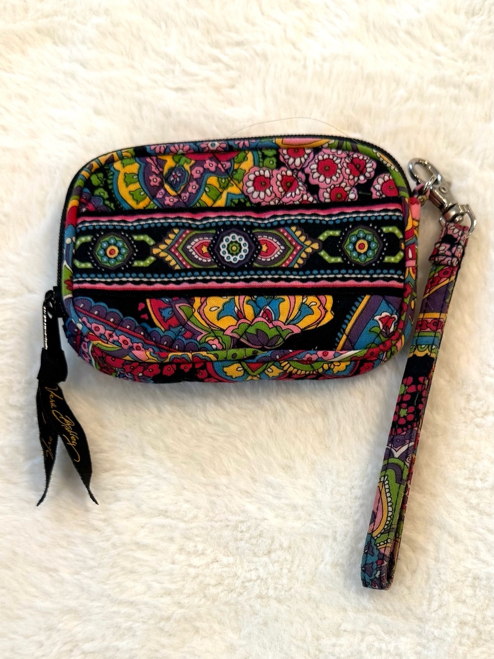 Vera Bradley Wristlet Tech Case Symphony in Hue Pattern